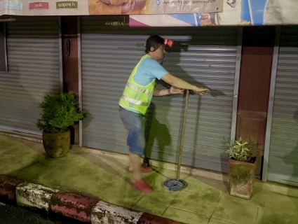 ไฟล์แนบ กปภ.สาขาขลุง เดินหน้าลดน้ำสูญเสีย ออกสำรวจหาท่อรั่วในพื้นที่ตามแผน (ทำ Step Test) ต่อเนื่อง ค้นหาท่อแตก/รั่ว MM05 สถานีผลิตน้ำพลิ้ว จ่ายพื้นที่ ต.บางสระเก้า อ.แหลมสิงห์ จ.จันทบุรี