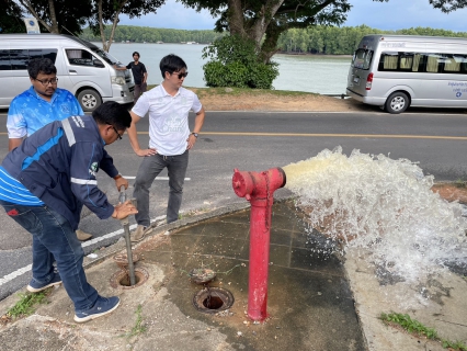 ไฟล์แนบ การประปาส่วนภูมิภาคสาขากระบี่ ดำเนินการตามแผนงานบริการและควบคุมน้ำสูญเสีย โบล์วน้ำเพื่อระบายตะกอนในเส้นท่อ บริเวณถนนคงคา และถนนเจ้าฟ้า ตำบลปากน้ำ อำเภอเมืองกระบี่ จังหวัดกระบี่