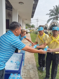 ไฟล์แนบ การประปาส่วนภูมิภาคสาขาชุมพร ร่วมสนับสนุนน้ำดื่มบรรจุขวดตราสัญลักษณ์กปภ. เพื่อใช้ในพิธีเชิญสิ่งของพระราชทานมอบแก่ประชาชนผู้ประสบอุทกภัย ณ จังหวัดชุมพร