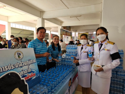 ไฟล์แนบ การประปาส่วนภูมิภาคสาขาท่าตะโก ร่วมสนับสนุนน้ำดื่มบรรจุขวด ตราสัญลักษณ์ กปภ. ร่วมบำเพ็ญกุศลอุทิศถวายพระราชมงคลวัชราจารย์ (พัฒน์ ปุญฺญกาโม)  ณ วัดธารทหาร (ห้วยด้วน) อำเภอหนองบัว จังหวัดนครสวรรค์