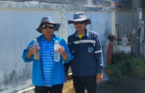 ไฟล์แนบ กปภ.สาขาภูเก็ต นำทีมลงพื้นที่ บริเวณ หมู่บ้านพูนทรัพย์ (ซอยทรงคุณ) ต.ฉลอง อ.เมือง จ.ภูเก็ต ดำเนินการระบายตะกอนในเส้นท่อจ่ายน้ำ (Blow off)