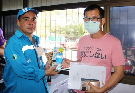 ไฟล์แนบ กปภ.สาขาปทุมธานี เดินหน้าบริการเชิงรุกตามโครงการ PWA Always-on พร้อมดำเนิน "โครงการ มุ่ง มั่น เพื่อปวงชน เติมใจให้กัน" ในพื้นที่ ม.1 ต.สวนพริกไทย อ.มืองปทุมธานี จ.ปทุมธานี