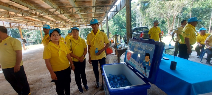 ไฟล์แนบ การประปาส่วนภูมิภาคสาขากาญจนดิษฐ์ ร่วมกิจกรรมจิตอาสา เนื่องในวันคล้ายวันพระบรมราชสมภพพระบาทสมเด็จพระชนกาธิเบศร มหาภูมิพลอดุลยเดช มหาราชบรมนาถบพิตร วันชาติ และวันพ่อแห่งชาติ 5 ธันวาคม 2566 ภายใต้กิจกรรม "จิตอาสาพัฒนาบริเวณค่ายลูกเสือบ้านแม่โมกข์ หมู่ที่ 7 ตำบลกรูด"ในวันที่ 6 ธันวาคม 2566