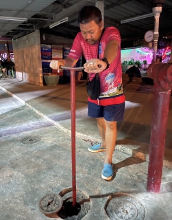 ไฟล์แนบ กปภ.สาขาขลุง เดินหน้าลดน้ำสูญเสีย ออกสำรวจหาท่อรั่วในพื้นที่ตามแผน (ทำ STEP TEST / หาท่อแตกรั่ว) พื้นที่จ่ายน้ำ DMA01-2 บริเวณตลาดขลุง อ.ขลุง จ.จันทบุรี