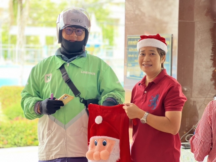 ไฟล์แนบ กปภ.สาขาสมุทรสงคราม ส่งความสุขให้กับลูกค้า เนื่องในโอกาสวันขึ้นปีใหม่ ปี 2567 และ Merry Christmas 