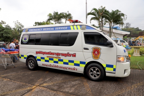 ไฟล์แนบ กปภ.ข.4  ร่วมบริจาครถพยาบาลฉุกเฉิน (AMBULANCES) พร้อมอุปกรณ์การแพทย์ที่จำเป็น รวมมูลค่า 600,000 บาท แก่มูลนิธิกุศลศรัทธาสุราษฎร์ธานี
