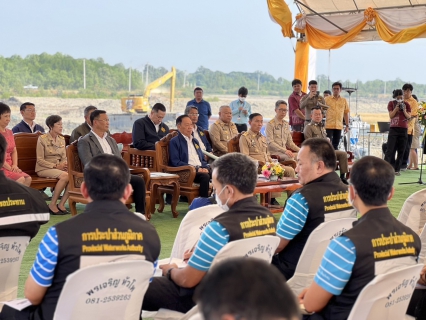 ไฟล์แนบ กปภ.ข.3 และ กปภ.สาขาสมุทรสงคราม ลงพื้นที่ต้อนรับรองนายกรัฐมนตรีและรัฐมนตรีว่าการกระทรวงทรัพยากรธรรมชาติและสิ่งแวดล้อม (พลตำรวจเอก พัชรวาท วงษ์สุวรรณ) ในโอกาสเดินทางมาตรวจราชการติดตามการบริหารจัดการน้ำในพื้นที่จังหวัดสมุทรสงคราม