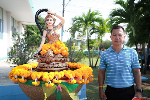 ไฟล์แนบ การประปาส่วนภูมิภาคสาขาประจวบคีรีขันธ์ จัดพิธีอัญเชิญพระแม่ธรณีวิสุทธิสรรพสักขีบารมีธำรงชล เพื่อเป็นที่สักการะ และศูนย์รวมใจให้กับพนักงาน และผู้มาติดต่อ 