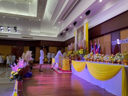 ไฟล์แนบ กปภ.สาขากระบี่ ร่วมพิธีวางพานพุ่มดอกไม้ถวายราชสักการะน้อมรำลึกในพระมหากรุณาธิคุณในหลวง ร.9 เนื่องในวันมาตรฐานฝีมือแรงงานแห่งชาติ ประจำปี 2567