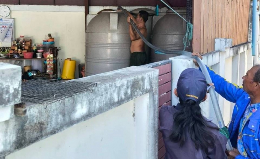 ไฟล์แนบ กปภ.สาขาศรีราชา และ กปภ.สาขาแหลมฉบัง นำน้ำประปาสนับสนุนให้บริการประชาชน ที่ประสบปัญหาน้ำไหลอ่อนและไม่ไหลในบางพื้นที่