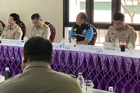 ไฟล์แนบ ผู้บริหาร กปภ.เขต 1 ร่วมให้การต้อนรับผู้อำนวยการทรัพย์สินพระมหากษัตริย์และคณะ ลงพื้นที่ติดตามความก้าวหน้าการพัฒนาพื้นที่เกาะสีชัง การบริหารจัดการน้ำ ไฟฟ้าและขยะ เพื่อบรรเทาความเดือดร้อนของประชาชน