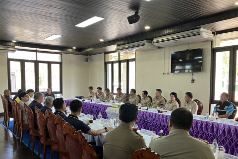 ไฟล์แนบ ผู้บริหาร กปภ.เขต 1 ร่วมให้การต้อนรับผู้อำนวยการทรัพย์สินพระมหากษัตริย์และคณะ ลงพื้นที่ติดตามความก้าวหน้าการพัฒนาพื้นที่เกาะสีชัง การบริหารจัดการน้ำ ไฟฟ้าและขยะ เพื่อบรรเทาความเดือดร้อนของประชาชน