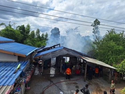 ไฟล์แนบ มอบความช่วยเหลือให้กับผู้ประสบอัคคีภัยจากไฟฟ้าลัดวงจรในพื้นที่อำเภอด่านข้าง