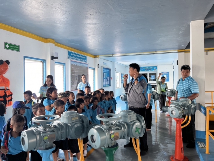 ไฟล์แนบ การประปาส่วนภูมิภาค (กปภ.) สาขาอรัญประเทศ ตอนรับนักเรียนชั้นอนุบาลโรงเรียนบ้านหนองบัว เข้าชมการเรียนรู้นอกห้องเรียน ณ สถานีผลิตน้ำบ้านด่าน กปภ.สาขาอรัญประเทศ วันศุกร์ ที่ 23 สิงหาคม 2567