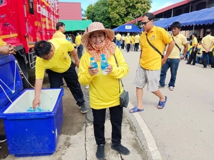 ไฟล์แนบ กปภ.สาขาสวรรคโลก แจกจ่ายน้ำดื่มบรรจุขวดให้กับประชาชนที่ประสบอุทกภัยน้ำท่วม