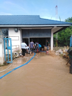 ไฟล์แนบ กปภ.สาขาแม่สาย เสียหายหนัก  เร่งระดมเครื่องจักรเข้าฟื้นฟูระบบประปา 