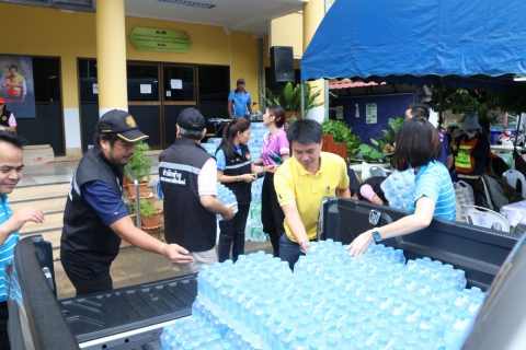ไฟล์แนบ การประปาส่วนภูมิภาคเขต 9 สนับสนุนน้ำดื่ม 600 ขวดให้กับเทศบาลนครเชียงใหม่ เพื่อช่วยเหลือผู้ประสบภัยน้ำท่วมในพื้นที่อำเภอเมืองเชียงใหม่