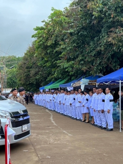 ไฟล์แนบ กปภ.สาขาอุทัยธานี มอบน้ำดื่มตราสัญลักษณ์ กปภ. สนับสนุนพิธีบำเพ็ญกุศลสวดพระอภิธรรมผู้เสียชีวิตจากเหตุการณ์รถบัสทัศนศึกษาของโรงเรียนวัดเขาพระยาสังฆาราม