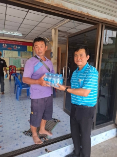 ไฟล์แนบ การประปาส่วนภูมิภาคสาขาเดิมบางนางบวช นำโดยนายยุทธนา ต๊ะปินตา ผู้จัดการ พร้อมหัวหน้างานและพนักงานในสังกัด จัดกิจกรรมมุ่งมั่นเพื่อปวงชน "เติมใจให้กัน"