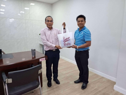 ไฟล์แนบ การประปาส่วนภูมิภาคสาขาบางสะพาน เข้าสวัสดีปีใหม่ ประจำปี 2568 หัวหน้าส่วนราชการและลูกค้ารายใหญ่ พร้อมมอบของที่ระลึกตราสัญลักษณ์ กปภ.