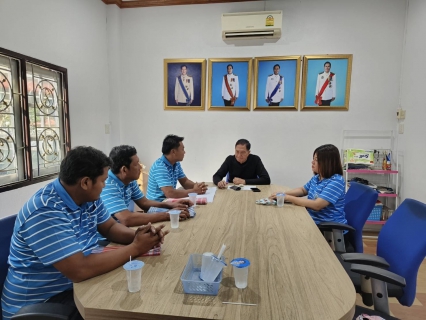 ไฟล์แนบ การประปาส่วนภูมิภาคสาขาบางสะพาน เข้าสวัสดีปีใหม่ ประจำปี 2568 หัวหน้าส่วนราชการและลูกค้ารายใหญ่ พร้อมมอบของที่ระลึกตราสัญลักษณ์ กปภ.