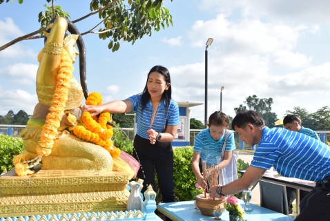 ไฟล์แนบ กปภ.สาขาระยอง จัดพิธีตักบาตรข้าวสารอาหารแห้ง และพิธีไหว้สักการะพระแม่ธรณี เนื่องในโอกาสวันคล้ายวันสถาปนา กปภ.ครบรอบ ๔๖ ปี
