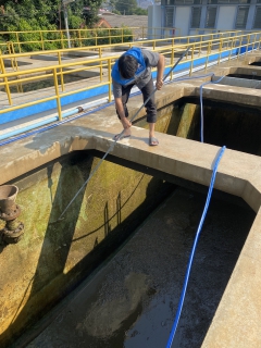 ไฟล์แนบ กปภ.สาขากาญจนบุรี ทำกิจกรรมล้างถังตกตะกอน โรงกรองน้ำขนาด 400 ลบ.ม./ชม. สถานีผลิตน้ำแม่ข่ายกาญจนบุรี