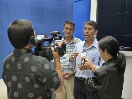 ไฟล์แนบ กปภ.สาขากาญจนบุรี มอบน้ำดื่มบรรจุขวดตราสัญลักษณ์ 