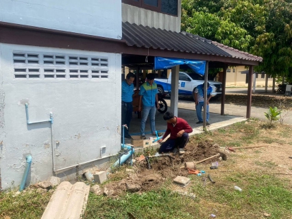 ไฟล์แนบ การประปาส่วนภูมิภาคสาขาปากท่อ นำโดย นายปกรณ์ บัวทอง ผู้จัดการการประปาส่วนภูมิภาคสาขาปากท่อ พร้อม นายสมจินต์ ศรีทอง หัวหน้างานบริการและควบคุมน้ำสูญเสีย และพนักงาน เข้าตรวจสอบระบบท่อภายใน ให้ที่ว่าการอำเภอปากท่อ