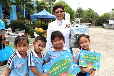 ไฟล์แนบ กปภ.สาขาภูเก็ต ดำเนินโครงการ "หลอมรวมใจ มอบน้ำใสสะอาด ให้โรงเรียน" เฉลิมพระเกียรติพระบาทสมเด็จพระเจ้าอยู่หัวเนื่องในโอกาสพระราชพิธีมหามงคลเฉลิมพระชนมพรรษา 6 รอบ 28 กรกฎาคม 2567 ระยะที่ 2