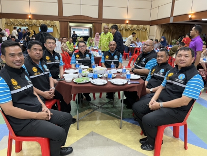 ไฟล์แนบ กปภ.สาขา 3 จังหวัดชายแดนใต้ ร่วมกับ กปภ.ข.5 ให้การต้อนรับ รมช.มหาดไทย เปิดกิจกรรมละศีลอด รอมฎอนสัมพันธ์ ฮิจเราะห์ศักราช 1446