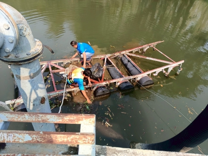 ไฟล์แนบ การประปาส่วนภูมิสาขาทุ่งเสลี่ยม จัดกิจกรรมอาสาบำเพ็ญสาธารณประโยชน์ เนื่องในวันข้าราชการพลเรือน ประจำปี 2568 ดูแลความสะอาดแหล่งน้ำดิบ และฝายแม่บ่อทอง