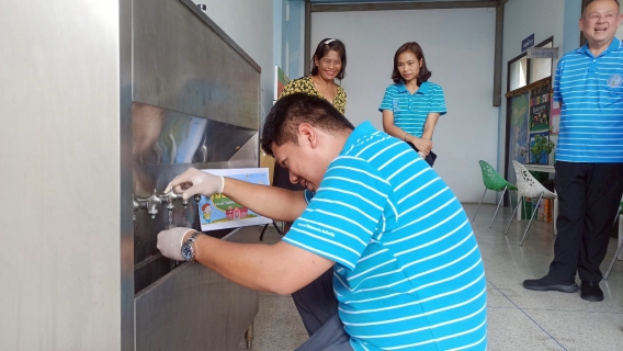 ไฟล์แนบ กปภ.สาขาอ้อมน้อย ร่วมจัดกิจกรรมโครงการ หลอมรวมใจ มอบน้ำใสสะอาดให้โรงเรียน ประจำปี 2568