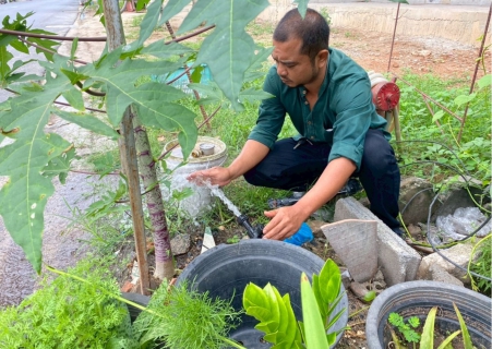 ไฟล์แนบ กปภ.สาขาเวียงสระ ลงพื้นที่หาท่อรั่ว DMA MM 03  หน้าธนาคารกรุงเทพสาขาเวียงสระ อ.เวียงสระ จ.สุราษฎร์ธานี 