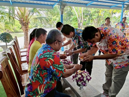 ไฟล์แนบ กปภ.สาขาสมุทรสาคร (พ) จัดกิจกรรมสรงน้ำพระ, พระแม่ธรณี และพิธีรดน้ำดำหัวขอพรผู้อาวุโสและผู้บริหาร เนื่องในเทศกาลสงกรานต์ 2568