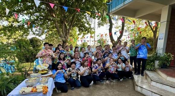 ไฟล์แนบ กปภ.สาขาพิษณุโลก ทำบุญสำนักงาน สรงน้ำพระแม่ธรณี พระพุทธ เนื่องในโอกาสประเพณีวันสงกรานต์ 2568