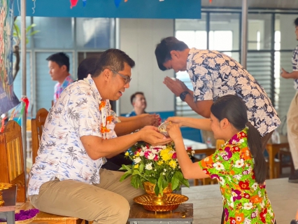 ไฟล์แนบ กปภ.สาขาสมุทรสงคราม ร่วมสรงน้ำพระและรดน้ำขอพรผู้ใหญ่ สืบสานประเพณีไทย เนื่องในวันขึ้นปีใหม่ไทยหรือเทศกาลสงกรานต์ ประจำปี 2568