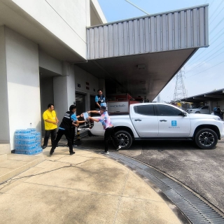 ไฟล์แนบ กปภ.สาขาคลองหลวง สนับสนุนน้ำดื่มบรรจุขวดตราสัญลักษณ์ เตรียมความพร้อมรับเสด็จฯ ณ ศูนย์ฝึกอบรม THAI Lion Air