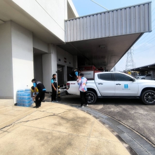 ไฟล์แนบ กปภ.สาขาคลองหลวง สนับสนุนน้ำดื่มบรรจุขวดตราสัญลักษณ์ เตรียมความพร้อมรับเสด็จฯ ณ ศูนย์ฝึกอบรม THAI Lion Air