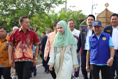 ไฟล์แนบ การประปาส่วนภูมิภาคสาขาท้ายเหมืองเข้าร่วมต้อนรับนางสาวซาบีดา ไทยเศรษฐ์ รัฐมนตรีช่วยว่าการกระทรวงมหาดไทย ประธานเปิดงานเมาลิดกลางตำบลหล่อยูง 