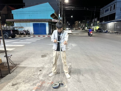ไฟล์แนบ กปภ.สาขากาญจนดิษฐ์ ลงพื้นที่สำรวจเพื่อค้นหาท่อแตก-รั่ว โดยวิธี Step test ในพื้นที่ DMA-09-02 บริเวณตลาดดอนสัก ต.ดอนสัก อ.ดอนสัก จ.สุราษฎร์ธานี