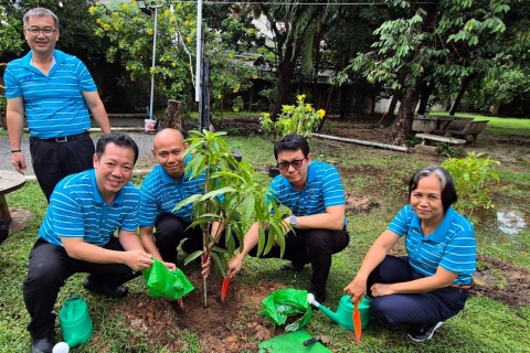 ไฟล์แนบ กปภ.เขต 1 ร่วมปลูกต้นไม้ในโครงการ กปภ. ปลูกป่าเพื่อแผ่นดิน เทิดพระเกียรติพระบาทสมเด็จพระบรมชนกาธิเบศร มหาภูมิพลอดุลยเดชมหาราช บรมนาถบพิตร (Fathers Land) ประจำปี 2568