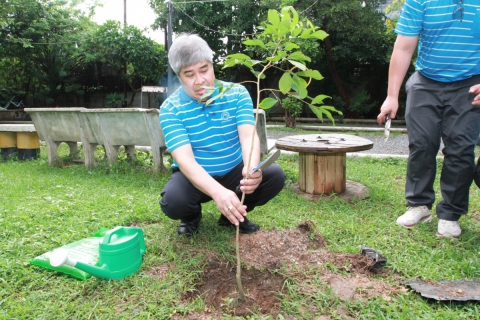 ไฟล์แนบ กปภ.เขต 1 ร่วมปลูกต้นไม้ในโครงการ กปภ. ปลูกป่าเพื่อแผ่นดิน เทิดพระเกียรติพระบาทสมเด็จพระบรมชนกาธิเบศร มหาภูมิพลอดุลยเดชมหาราช บรมนาถบพิตร (Fathers Land) ประจำปี 2568