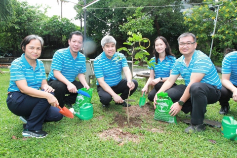 ไฟล์แนบ กปภ.เขต 1 ร่วมปลูกต้นไม้ในโครงการ กปภ. ปลูกป่าเพื่อแผ่นดิน เทิดพระเกียรติพระบาทสมเด็จพระบรมชนกาธิเบศร มหาภูมิพลอดุลยเดชมหาราช บรมนาถบพิตร (Fathers Land) ประจำปี 2568
