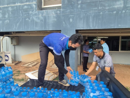 ไฟล์แนบ กปภ.สาขาสุราษฎร์ธานี สนับสนุนน้ำดื่มบรรจุขวดตราสัญลักษณ์ กปภ. เตรียมความพร้อมในการรับเสด็จฯ ณ หอประชุมวชิราลงกรณ มหาวิทยาลัยราชภัฎสุราษฎร์ธานี