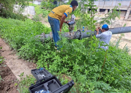 ไฟล์แนบ กปภ.สาขาเวียงสระ ลงพื้นที่หาท่อรั่ว DMA 01-02 หลังแขวงทางหลวงเวียงสระ อ.เวียงสระ จ.สุราษฎร์ธานี 