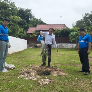 ไฟล์แนบ ผอ.กปภ.เขต 10 ตรวจเยี่ยมและมอบนโยบาย ณ กปภ.สาขานครไทย พร้อมปลูกต้นไม้เพิ่มพื้นที่สีเขียว