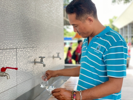 ไฟล์แนบ กปภ.สาขาคลองหลวง เดินหน้าโครงการ หลอมรวมใจ มอบน้ำใสสะอาดให้โรงเรียน เฉลิมพระเกียรติพระบาทสมเด็จพระเจ้าอยู่หัว ในโอกาสเฉลิมพระชนมพรรษา 6 รอบ 28 กรกฎาคม 2567