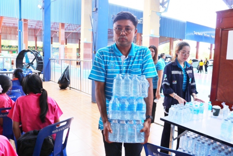 ไฟล์แนบ กปภ.สาขาปทุมธานี (ชั้นพิเศษ) ร่วมสนับสนุนน้ำดื่มบรรจุขวด ตราสัญลักษณ์ กปภ. เพื่อใช้โครงการรถตัดแว่นสายตาเคลื่อนที่สภากาชาดไทย เพื่อเด็กนักเรียนในชนบท