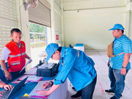ไฟล์แนบ กปภ.สาขาตะกั่วป่า สนับสนุนน้ำดื่มบรรจุขวดตราสัญลักษณ์ กปภ. ภายใต้โครงการกปภ.น้ำใจ(PWA Care) ให้กับสำนักงานป้องกันและบรรเทาสาธารณภัยจังหวัดพังงา